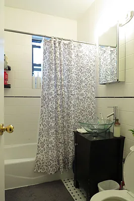 Rented by A Class Realty Corp | media 31