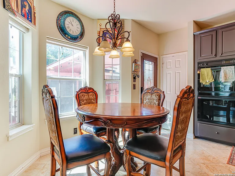 4514 Shavano Holw — Photo 4