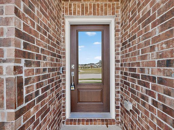 5th image of 1309 Canuela Way