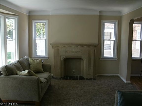 4th image of 10629 Elmwood Ave