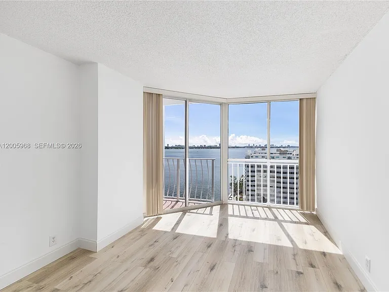 7601 E Treasure Dr #1621 — Photo 33