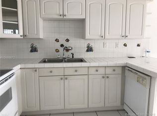 6885 W 3rd Ct, Hialeah, FL 33014