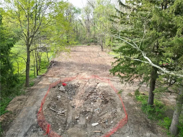 13430 Schreiber Rd, Valley View, OH 44125