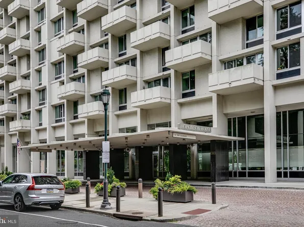 604 S Washington Sq APT 3105, Philadelphia, PA 19106