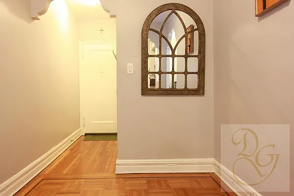 Sold by Dorsa Group | media 10