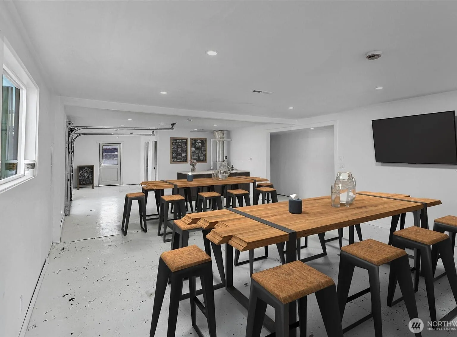 Studio, 900 sqft, $6,000 — Photo 3