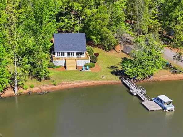 449 Island View Dr, Lexington, NC 27292