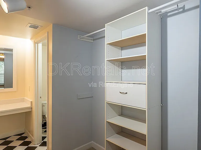 103 Ashling SE — Photo 16