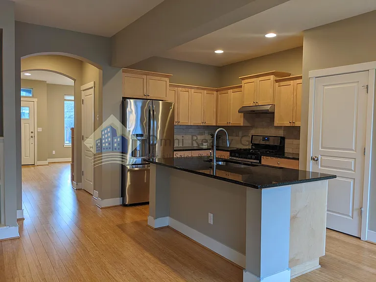 14653 NW Glacier Ln — Photo 3