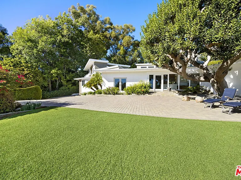 11215 W Sunset Blvd — Photo 12