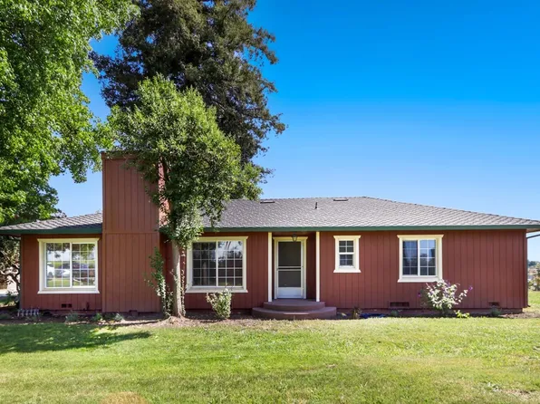 2948 E Woodbridge Rd, Acampo, CA 95220