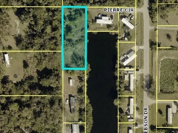 7604 Pierre Cir, North Fort Myers, FL 33917