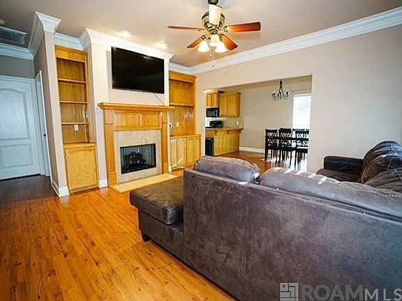 3rd image of 40538 Fox Run Dr