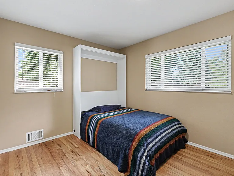 2854 S Yates St — Photo 12
