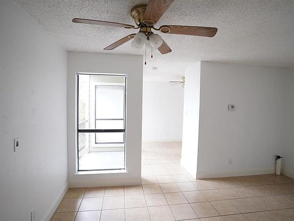 2nd image of 3109 Sondra Dr APT 301
