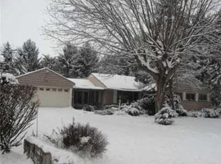 239 N Main St, London, OH 43140