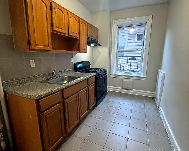 323 Park Ave #15A — Photo 1