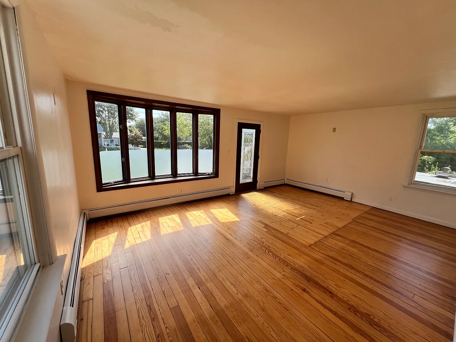 2 bed, 1103 sqft, $2,500 — Photo 3