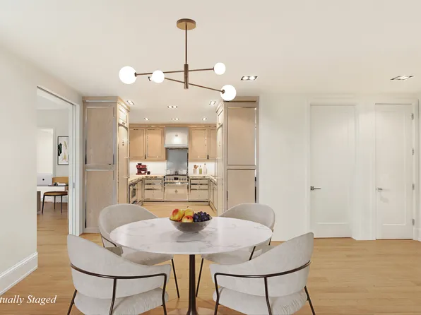 260 Park Avenue South image 2 of 11