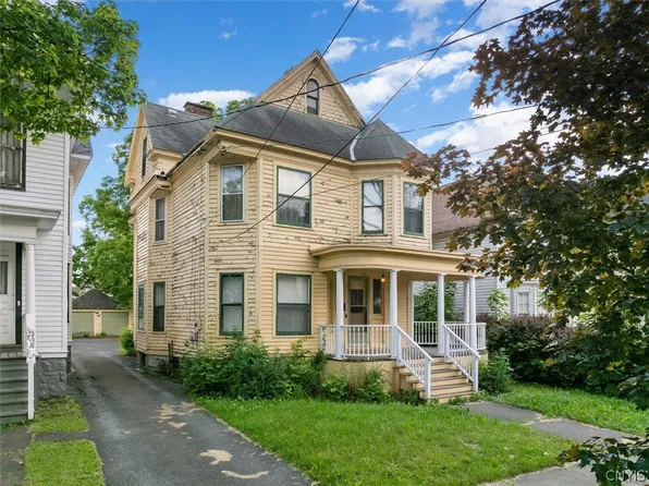 110 Clinton Pl, Utica, NY 13501