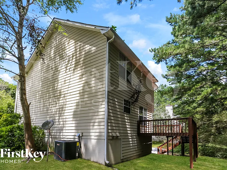 1270 Summit Point Ln — Photo 15