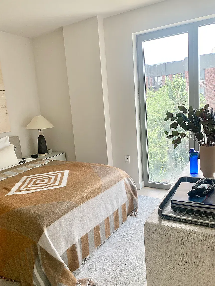 567 Ocean Ave — Photo 3