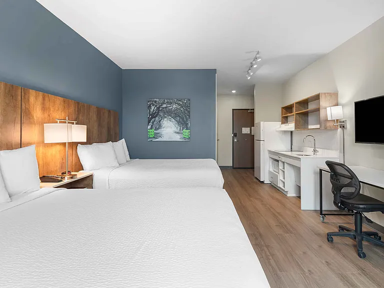 Studio Suite - 2 Queen Beds