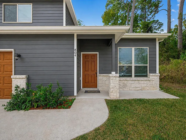 804 Pearl River Dr — Photo 3