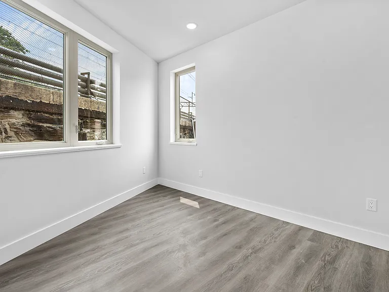 1108 W Dauphin St #201 — Photo 8