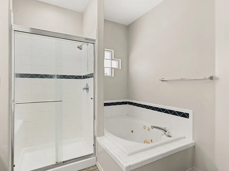 8416 Magenta Rd NW — Photo 21