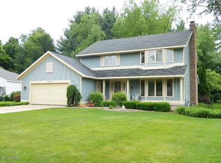 1758 Plateau Dr SW, Wyoming, MI