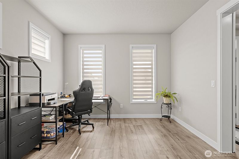 5th image of 4182 Potlatch Street