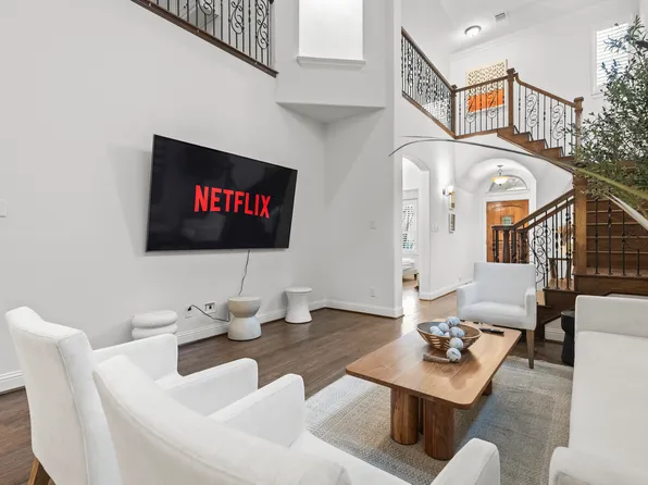 215 Palacio St, Irving, TX 75039