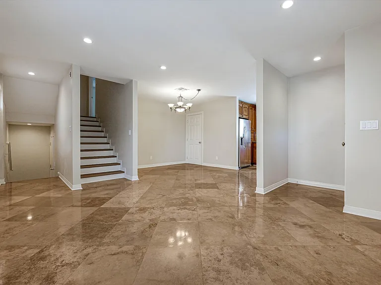 3424 Bellevue Ave — Photo 8