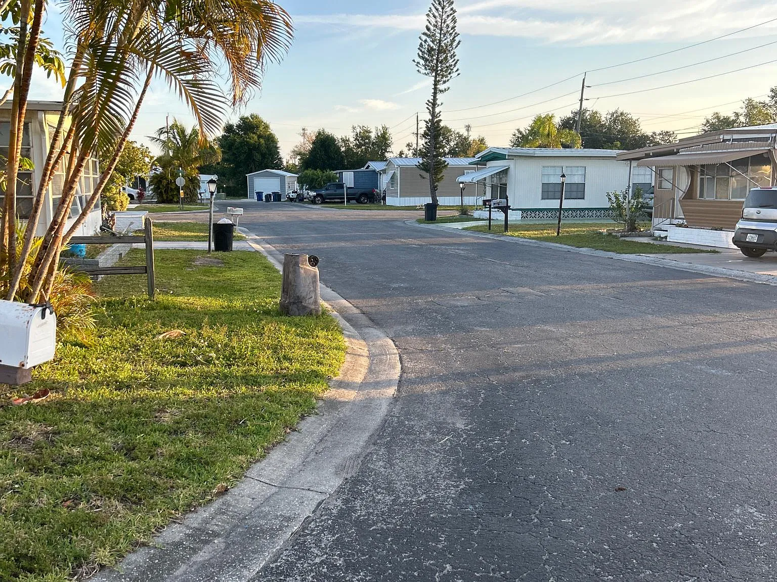 16220 Cynthia Ct — Photo 2