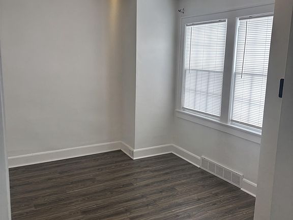 4th image of 1914 Bagley St