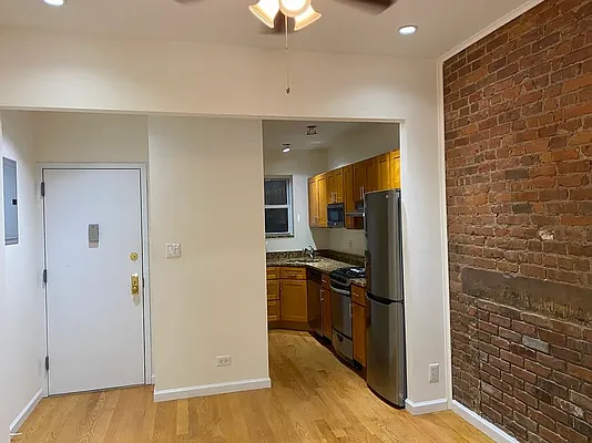 Rented by The Agency | media 20