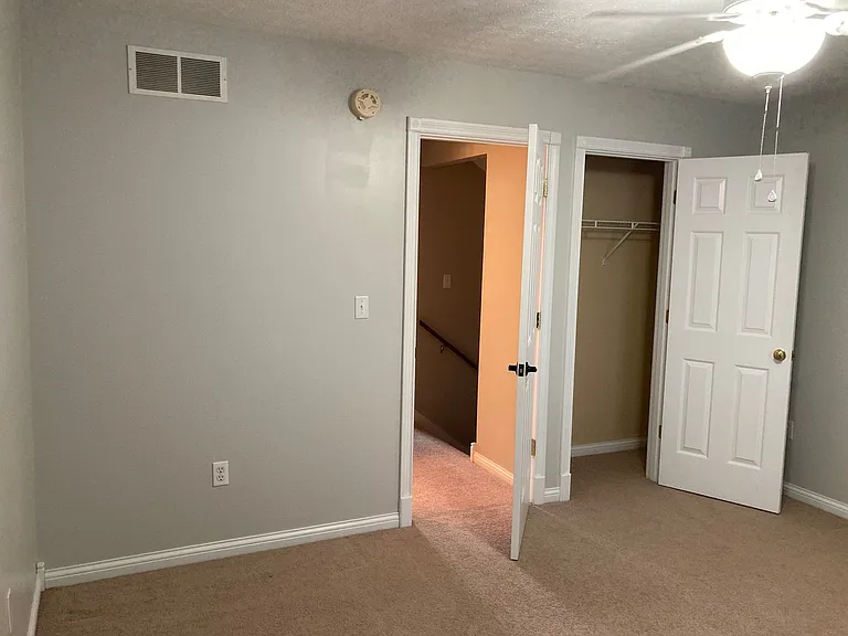 121 Chevy Chase Pl — Photo 32