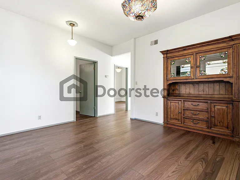 343 Arkansas St — Photo 18