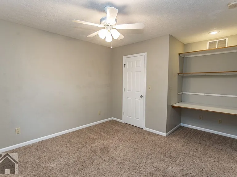 15830 Terris Ln — Photo 35