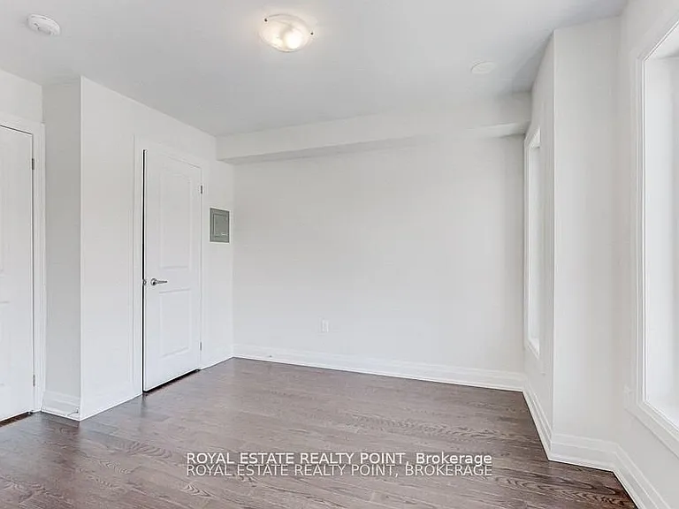 12 Creekbank Rd #UPPER — Photo 5