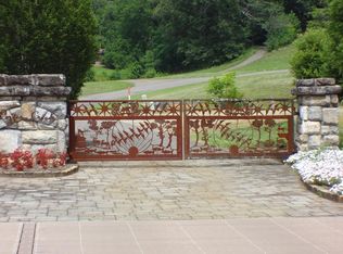 21 Porter Creek Dr, Franklin, NC 28734