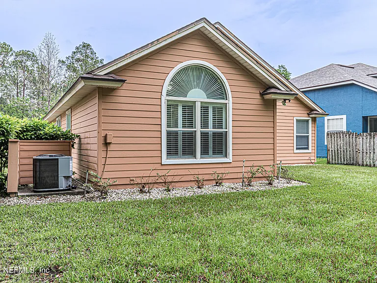 2243 Trailwood Dr — Photo 43