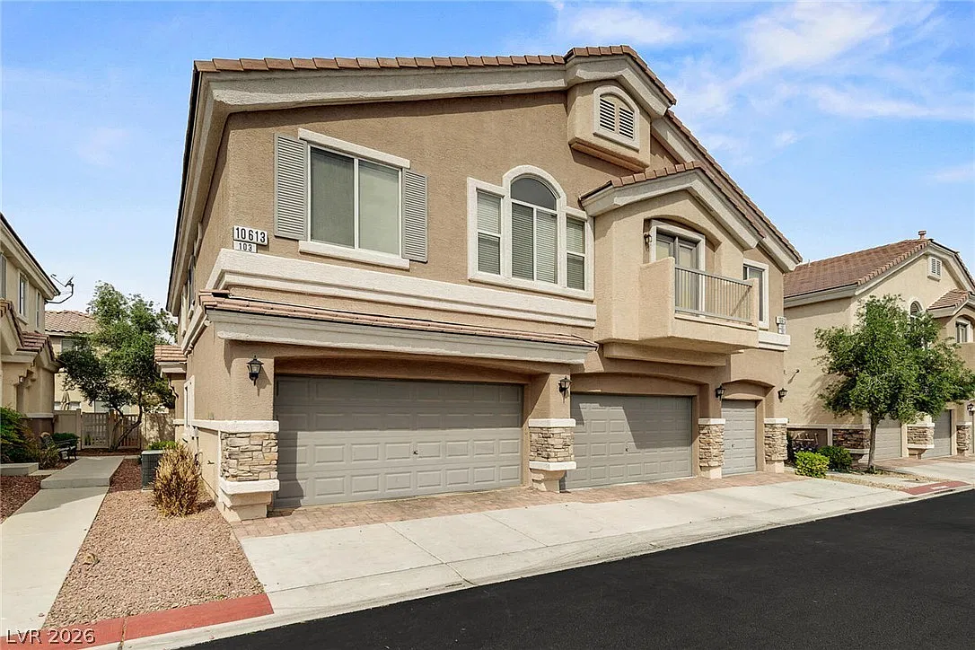3 bed, 2.5 bath, 1670 sqft, $1,850 — Photo 2