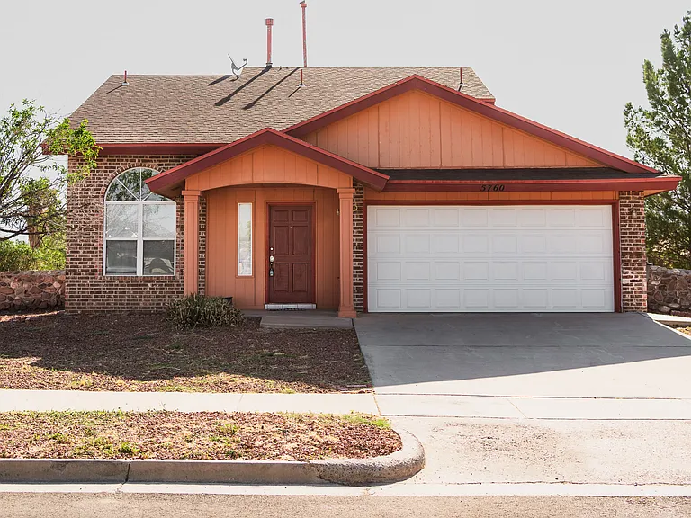 5760 W Valley Cir — Photo 1