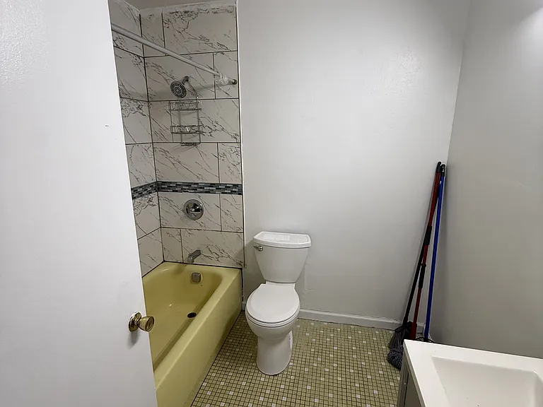 19 Edge Ln — Photo 5
