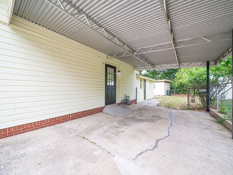 6040 Luna Dr — Photo 18