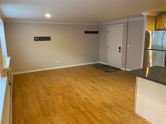 4th image of 30 N Emerson St APT 205