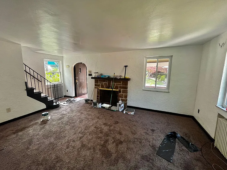 2156 Sampson St — Photo 3