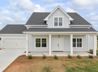 633 Racetrack Rd, Toccoa, GA 30577